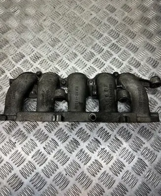 Volvo S40 Intake manifold 30650092