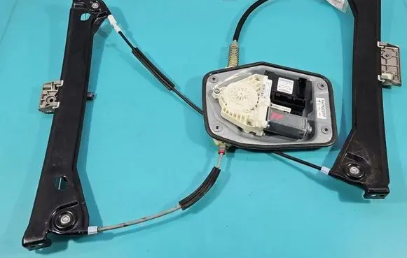 Volkswagen Scirocco Front door window regulator with motor 1Q0959702H IMPRK1566659