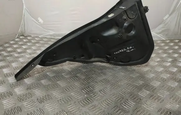 Volkswagen Touareg II Heat shield in engine bay 7P6819511B