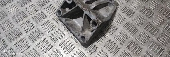 Jeep Grand Cherokee Engine mounting bracket 68275989AB