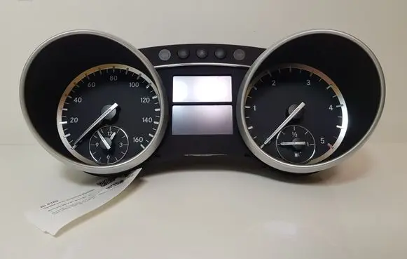Mercedes-Benz ML W164 Speedometer (instrument cluster) A1649008400