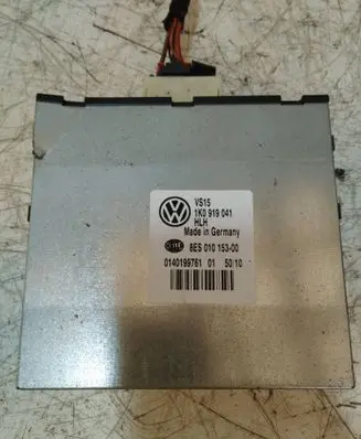 Volkswagen Touran II Power management control unit 1K0919041 0140199761 8ES01015300