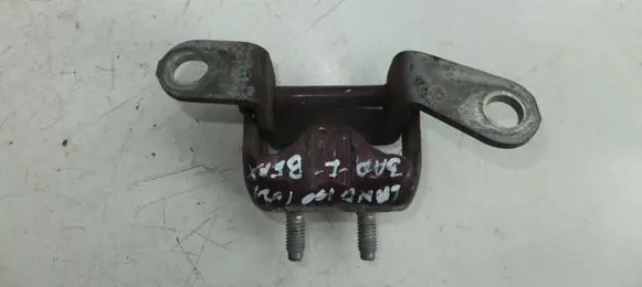 Toyota Land Cruiser (J100) Rear door upper hinge