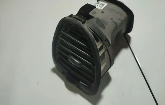 Seat Alhambra (Mk1) Dash center air vent grill 7141819704