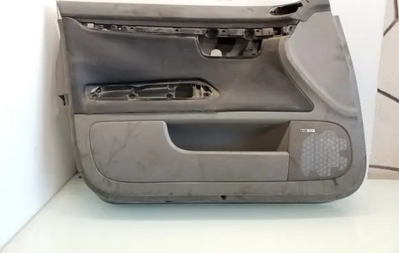 Audi A4 S4 B7 8E 8H Front door card panel trim 8E2867105