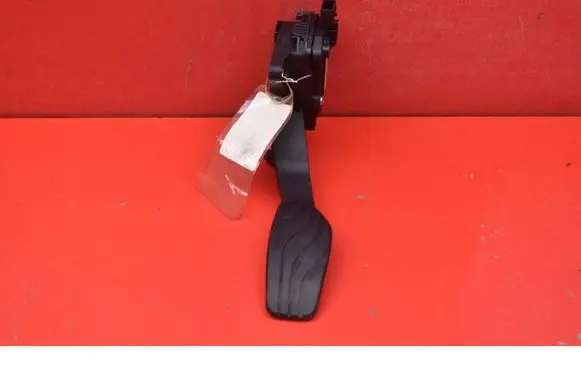 Nissan X-Trail T32 Accelerator throttle pedal 180024BA0B