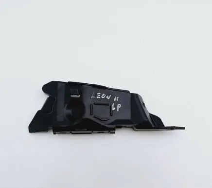 Seat Leon (1P) Front bumper mounting bracket 1P0807183