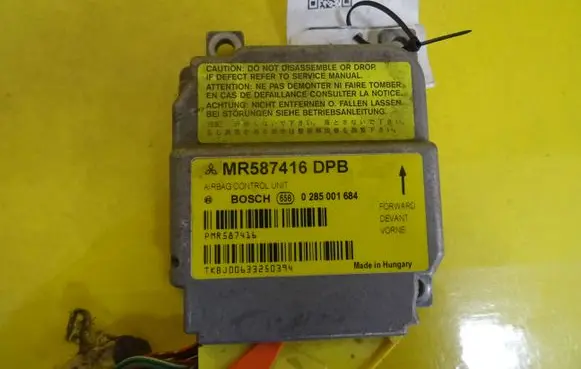 Mitsubishi Colt Airbag control unit/module MR587416DPB 0285001684