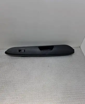 Suzuki SX4 Electric window control switch 8371579J30
