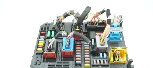 Peugeot 2008 II Fuse box set 9832881080