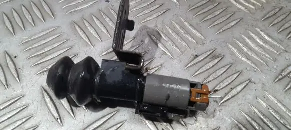 Nissan X-Trail T30 Bonnet alarm switch sensor 