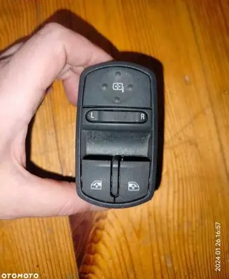 Opel Corsa D Electric window control switch 13258521 315625731
