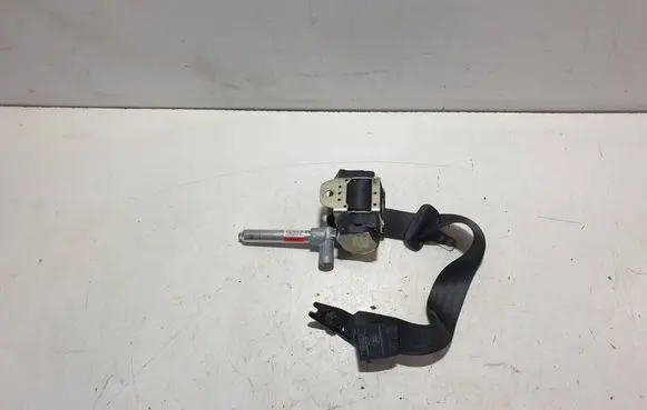 Volvo S80 Rear seatbelt 39865842