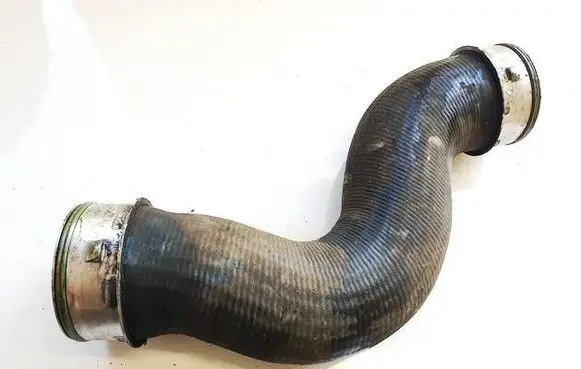 Intercooler hose/pipe
