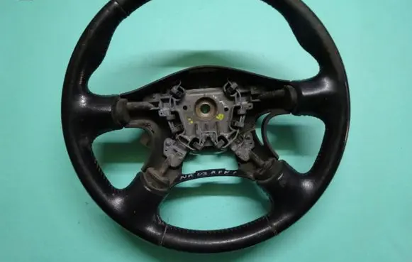 Nissan X-Trail T30 Steering wheel AV715
