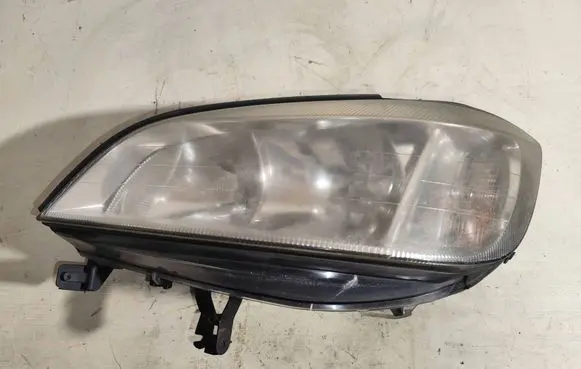 Opel Zafira A Headlight/headlamp 89100054