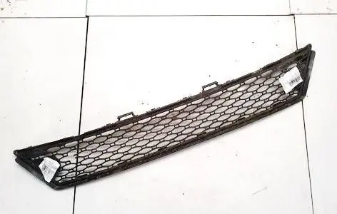 Volvo XC70 Front bumper lower grill 30744523 30678691