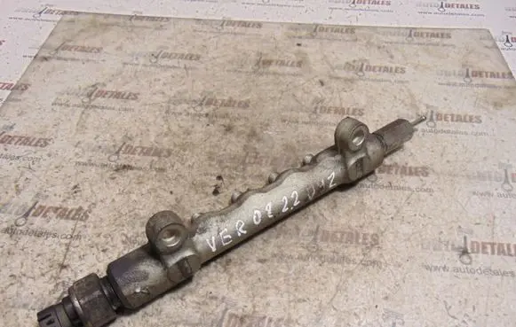Toyota Corolla Verso AR10 Fuel main line pipe 8945871010
