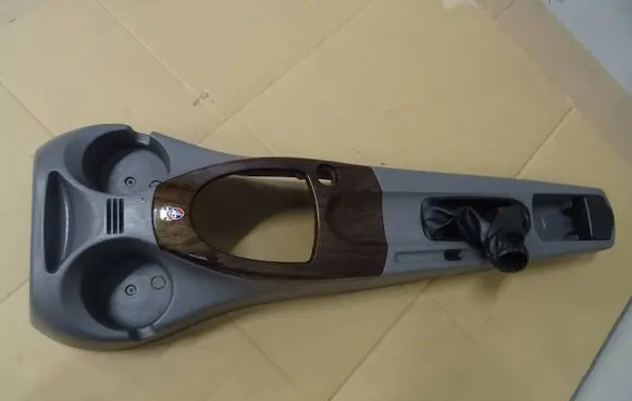 Ford Focus Center console