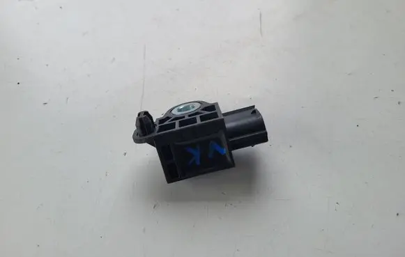 Nissan Qashqai Airbag deployment crash/impact sensor