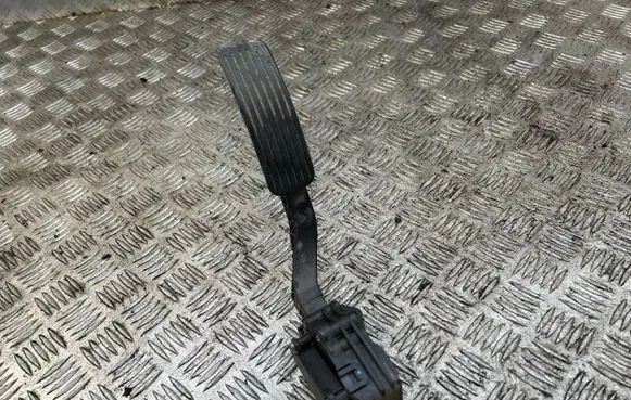 SsangYong Rexton Accelerator throttle pedal 2055036100