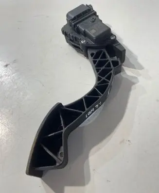 Volvo S40 Accelerator throttle pedal 4M519F836BH 6PV00864103