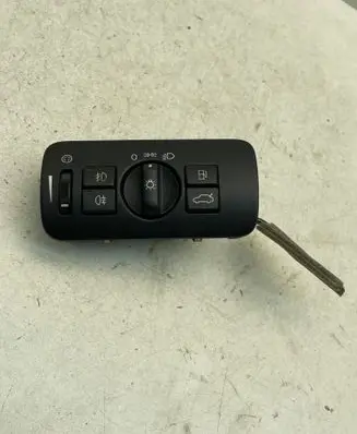 Volvo V70 Light switch 30739414 101029A