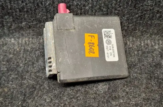 Volkswagen Taigo Aerial antenna amplifier 3G9035534