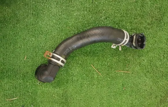 Hyundai i30 Engine coolant pipe/hose 25415M6300
