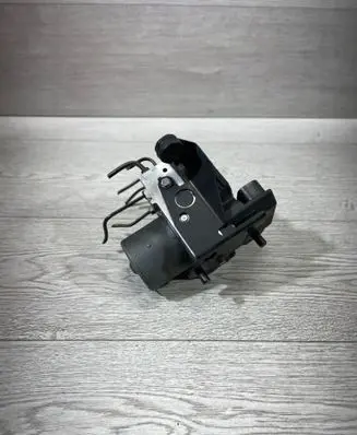 BMW 5 E39 ABS Pump 6758969 34516758969 6753869
