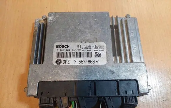 BMW 1 E81 E87 Engine control unit/module ECU 0261209085 7557809 1039S10883