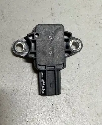 Audi A3 S3 A3 Sportback 8P Airbag deployment crash/impact sensor 5P0955557 6332DRB4038 020107