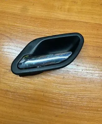 BMW 5 E39 Front door interior handle 7032925