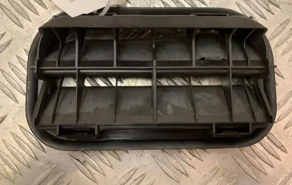 Ford Mustang VI Trunk grilles 3C3A54280B62
