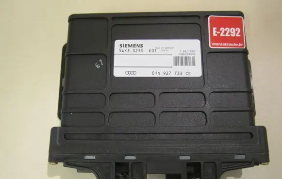 Volkswagen PASSAT B5 Gearbox control unit/module 01N927733CK
