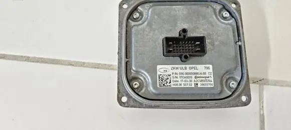 Opel Astra K LED ballast control module 39055760 171345019 A2C98565704
