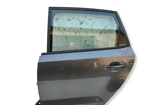 Volkswagen Polo V 6R Rear door 