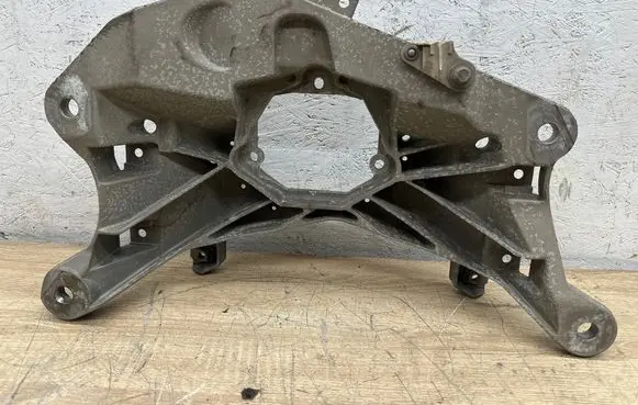 Audi A8 S8 D4 4H Gearbox mounting bracket 4H0399263