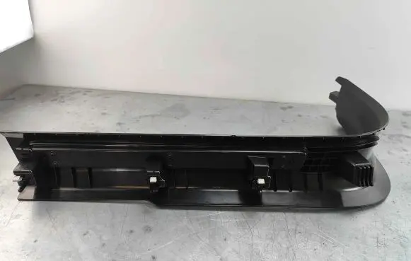 Volvo XC60 Front sill trim cover 31448015