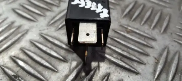 Volvo V70 Other relay 9441158 v23134-j52-x346