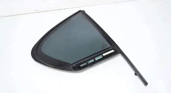 BMW 7 G11 G12 Rear vent window glass 7355538 51357355538 2581580