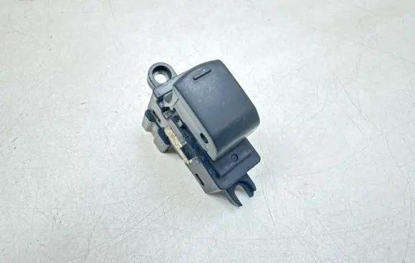 Nissan Qashqai Electric window control switch 411JD000