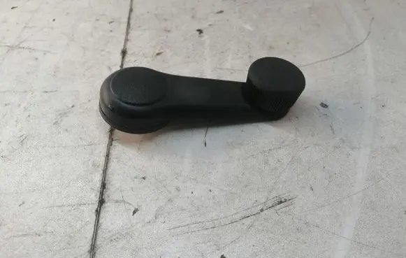 Hyundai i30 Rear door window winding handle 826301M000