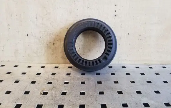 Skoda Octavia Mk3 (5E) Front upper strut mount 
