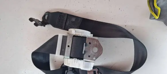 Ford C-MAX II Rear seatbelt AM51R611B68AF 34079372