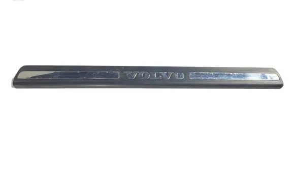 Volvo XC70 Front sill trim cover 8659960