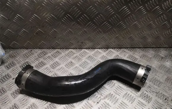 Mercedes-Benz E W212 Intercooler hose/pipe 2045282182 A2045282182