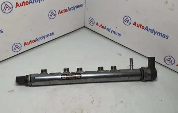 Fuel injector supply line/pipe