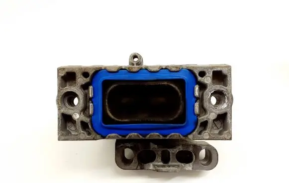 Skoda Yeti (5L) Engine mount bracket 1K0199282