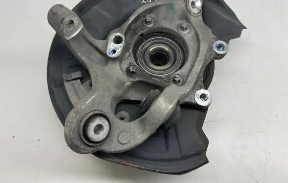 Mercedes-Benz E C207 W207 Rear wheel hub